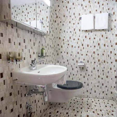 Penthouse-apartment Haus Attila زيرمات